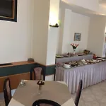 Lido Hotel 3*