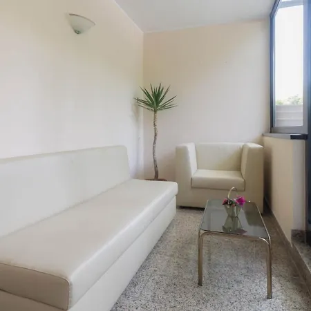 Lido Hotel 3*